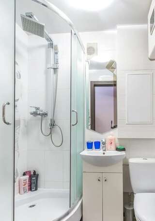 Апартаменты Apartments in the center of Minsk on Romanovskay Sloboda 10 Минск Стандартные апартаменты-17
